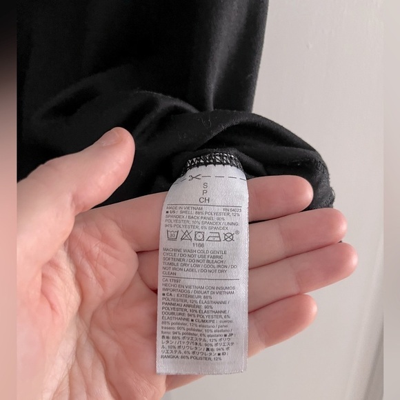 Athleta Powervita Black Crop Pant Small Tall - Picture 8 of 8